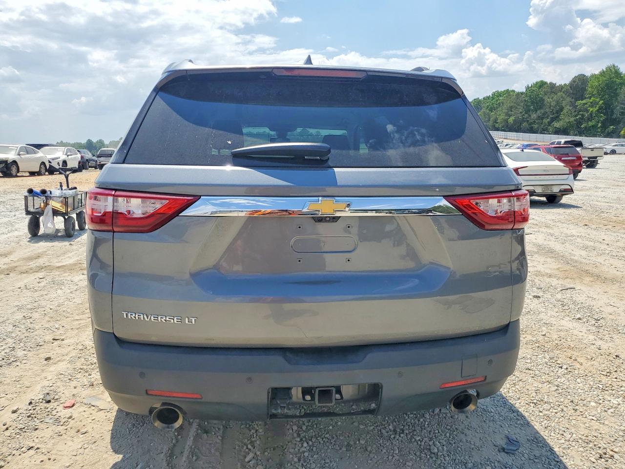 2019 CHEVROLET TRAVERSE LT photo 6