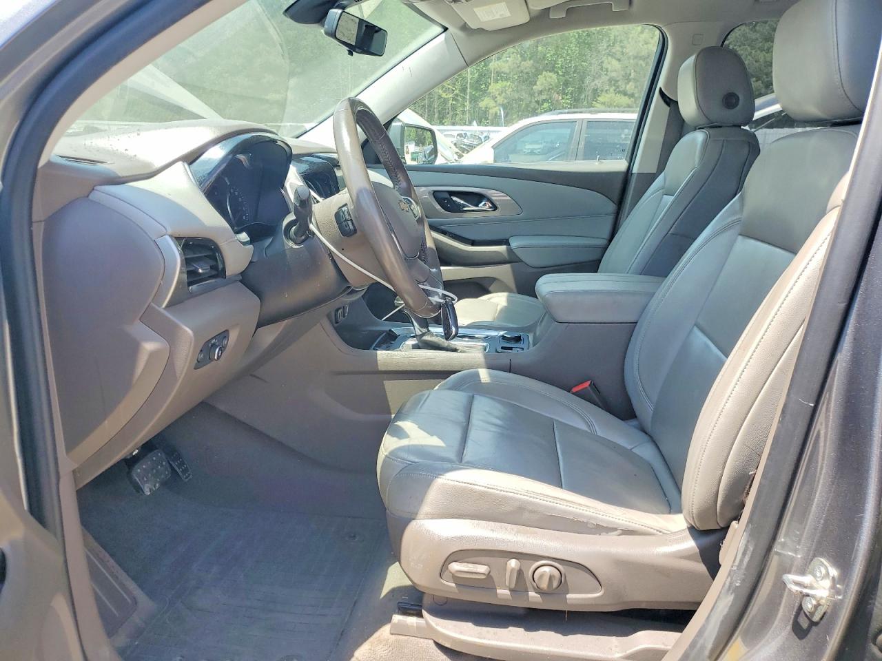2019 CHEVROLET TRAVERSE LT photo 7