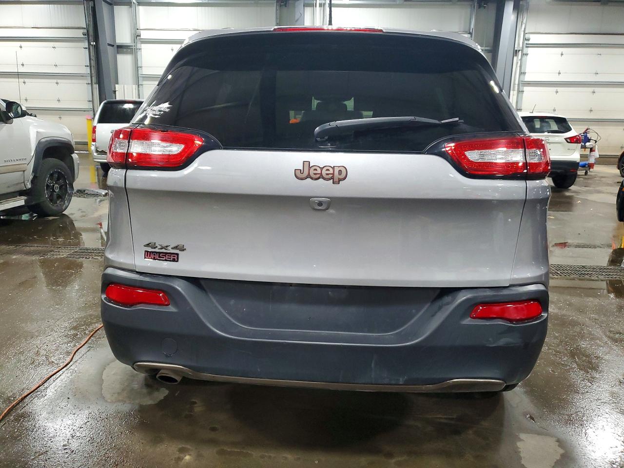 2016 JEEP CHEROKEE LATITUDE photo 16