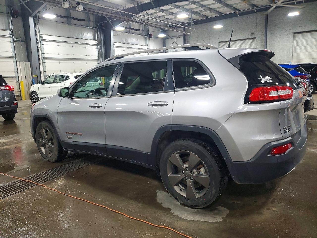 2016 JEEP CHEROKEE LATITUDE photo 4