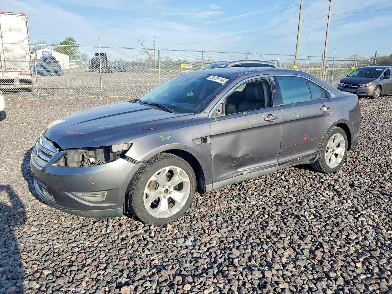 2011 FORD TAURUS