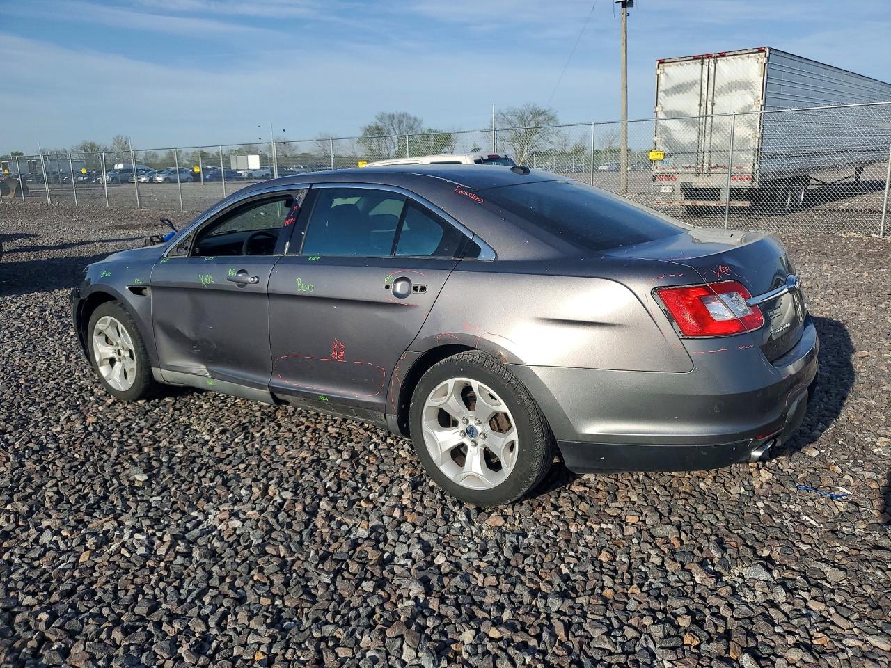 2011 FORD TAURUS LIMITED photo 3