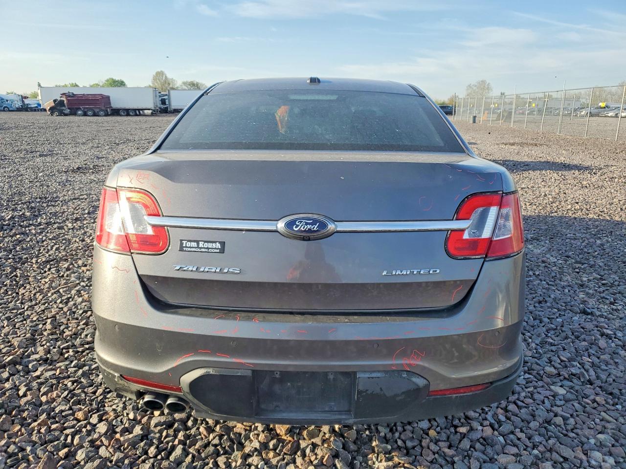 2011 FORD TAURUS LIMITED photo 11