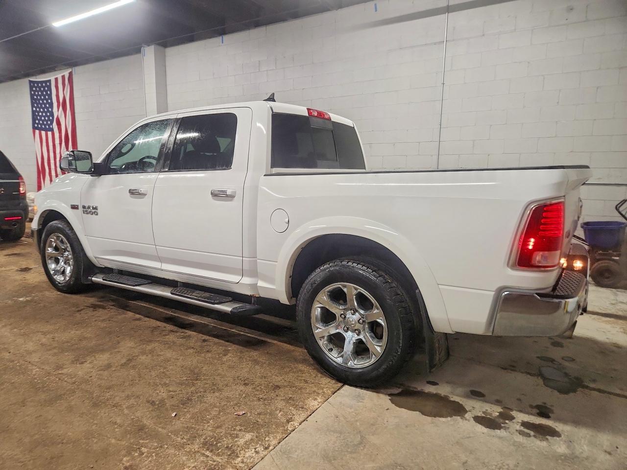 2013 RAM 1500 LARAMIE photo 2