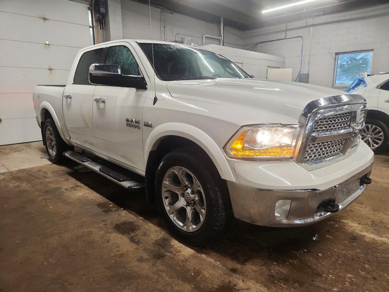 2013 RAM 1500 LARAMIE photo 4