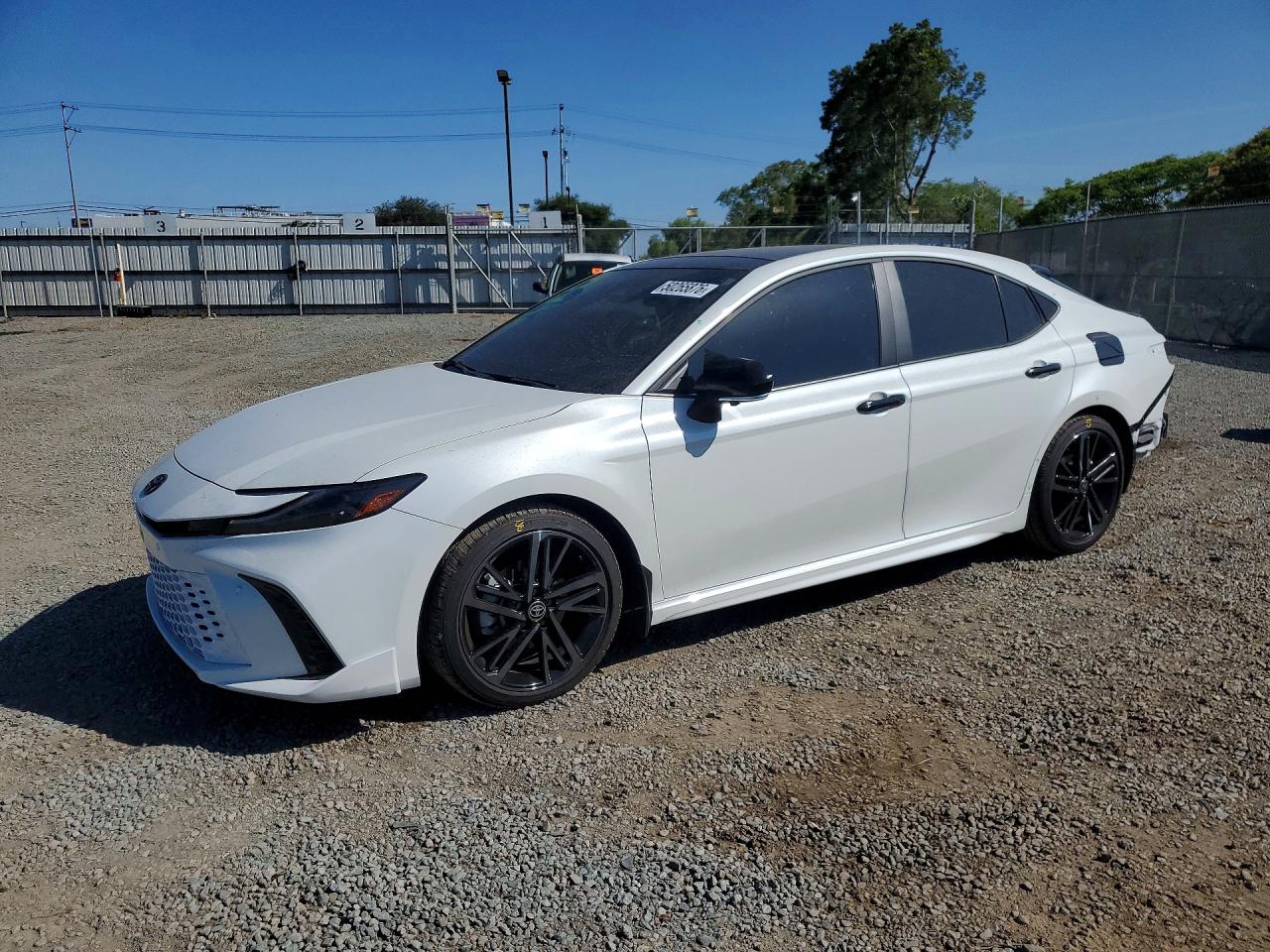 2025 TOYOTA CAMRY