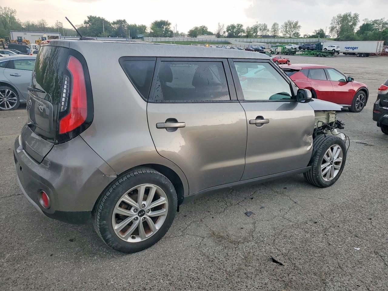 2018 KIA SOUL + photo 5
