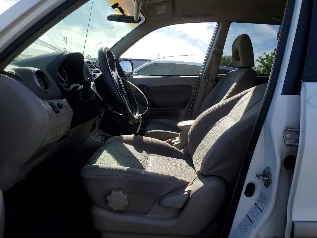 2001 TOYOTA RAV4 BASE photo 13