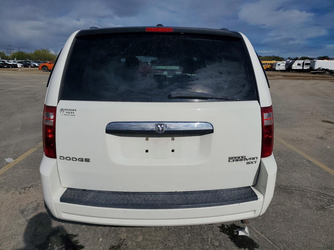 2010 DODGE GRAND CARAVAN SXT photo 11