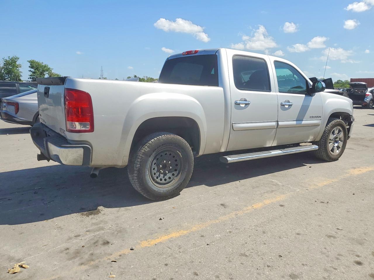 2011 GMC SIERRA C1500 SLE photo 3