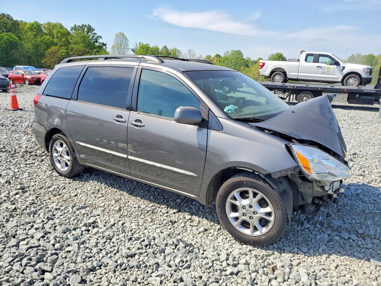 2004 TOYOTA SIENNA XLE LIMITED 7 PASSENGER photo 4
