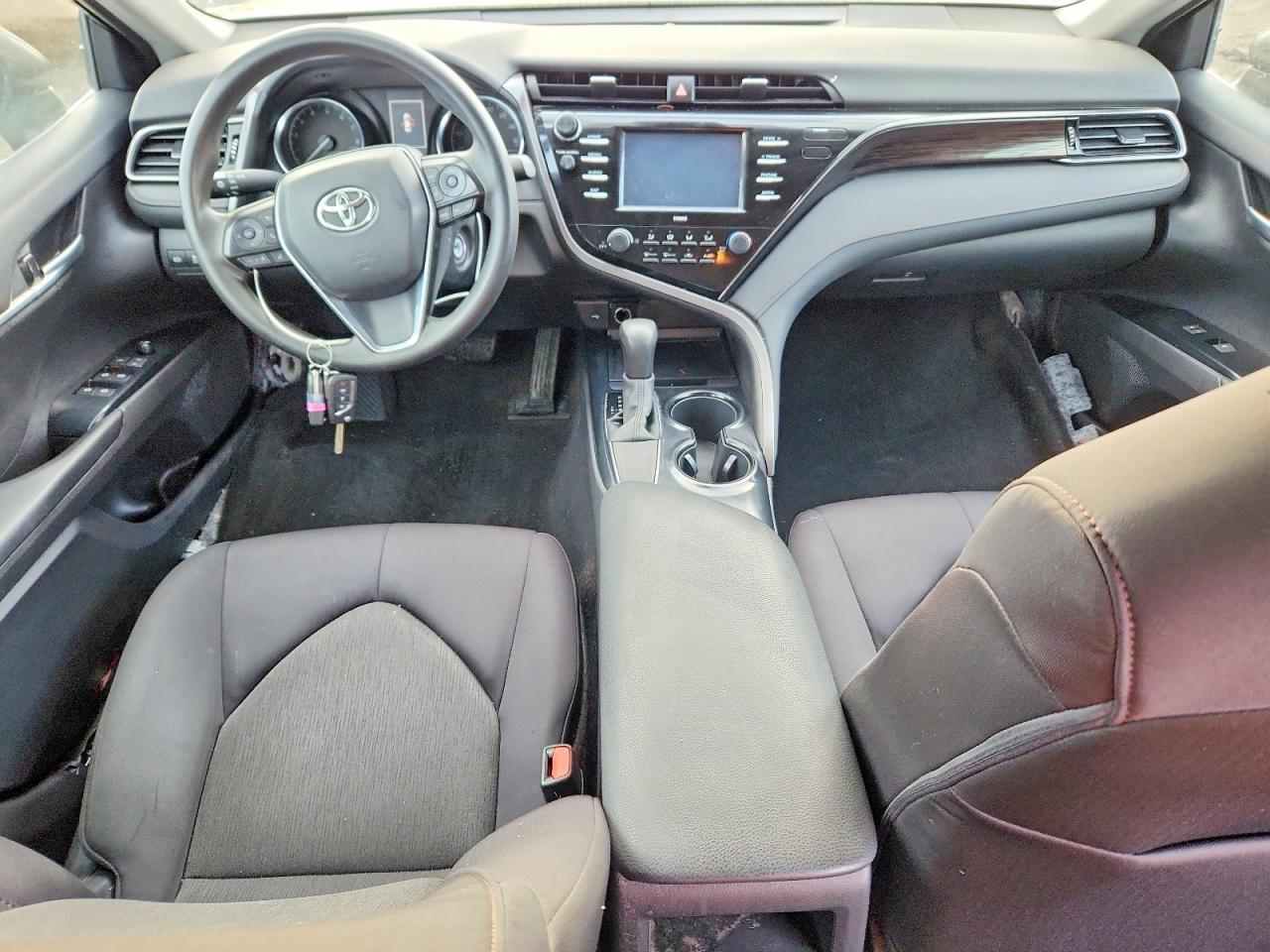 2020 TOYOTA CAMRY LE photo 15