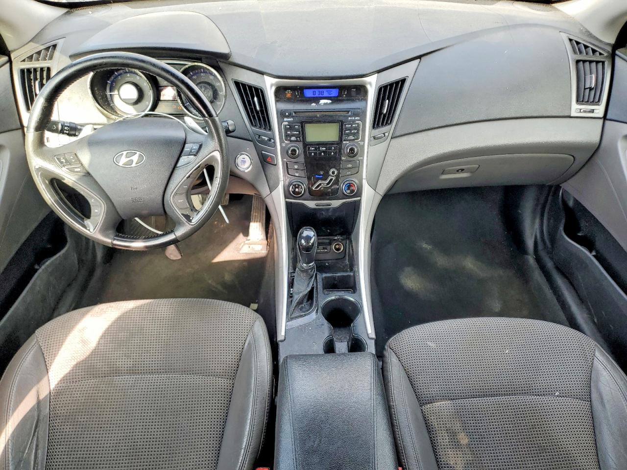 2011 HYUNDAI SONATA SE photo 22