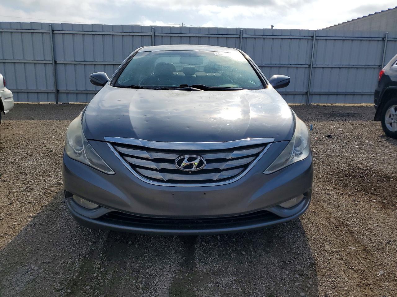 2011 HYUNDAI SONATA SE photo 13