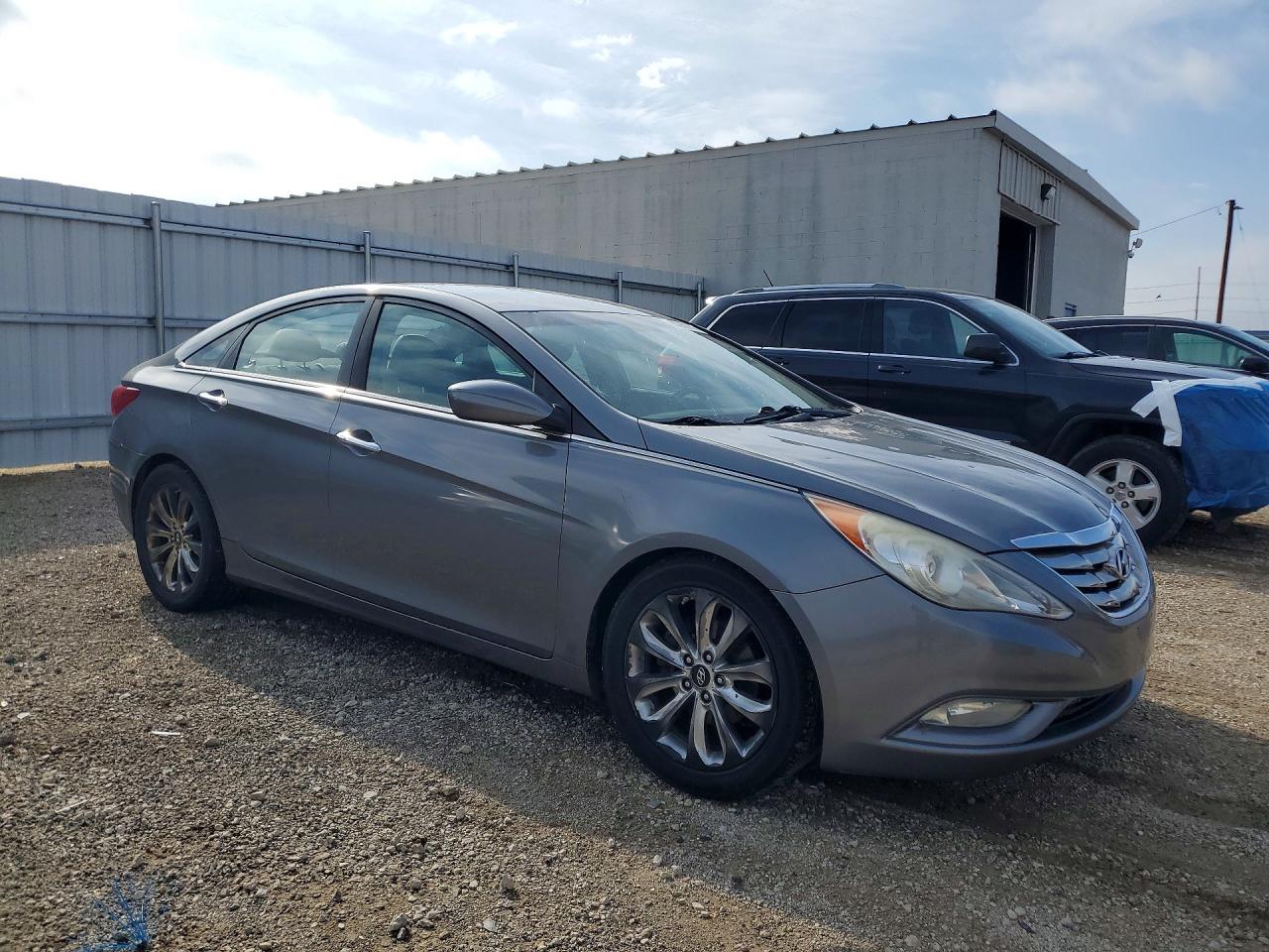 2011 HYUNDAI SONATA SE photo 10