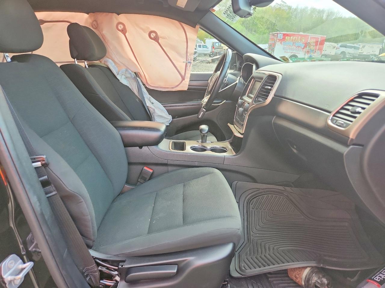 2015 JEEP GRAND CHEROKEE LAREDO photo 13