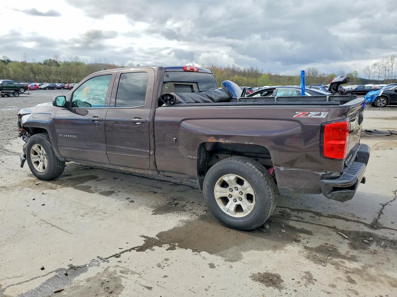 2016 CHEVROLET SILVERADO K1500 LT photo 4