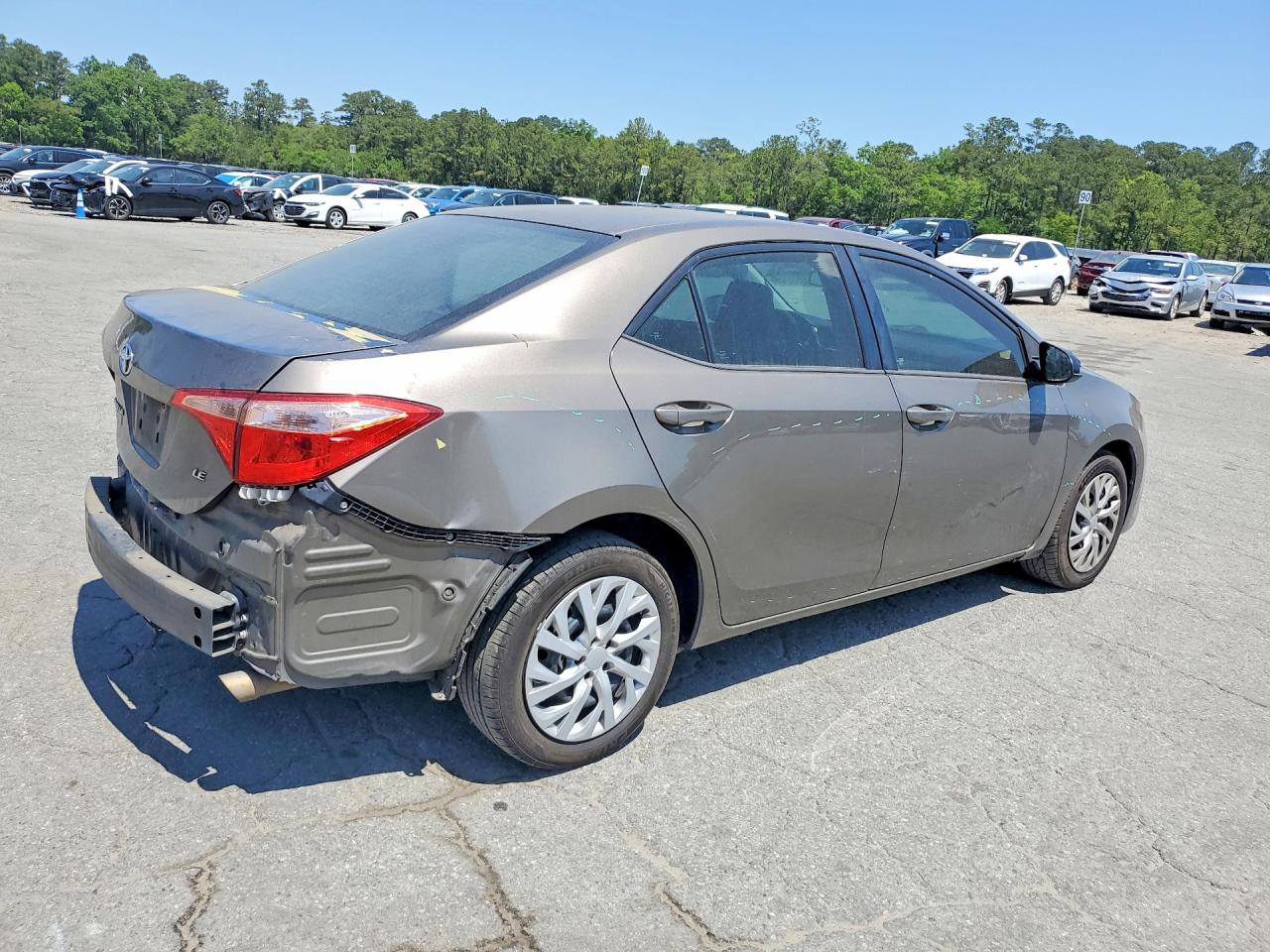 2017 TOYOTA COROLLA LE photo 5