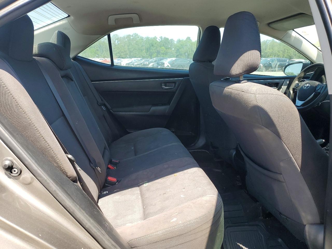 2017 TOYOTA COROLLA LE photo 19