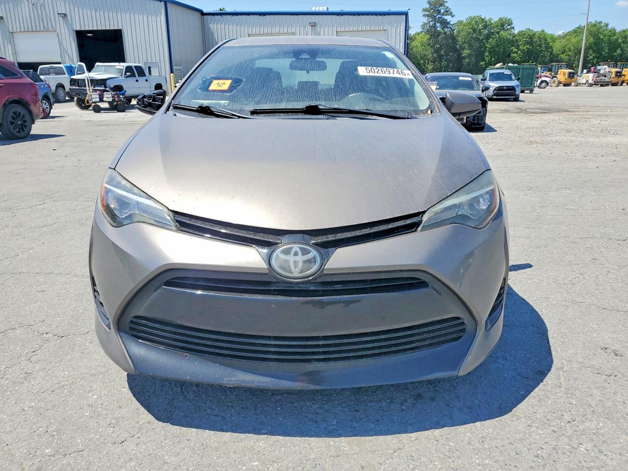 2017 TOYOTA COROLLA LE photo 9