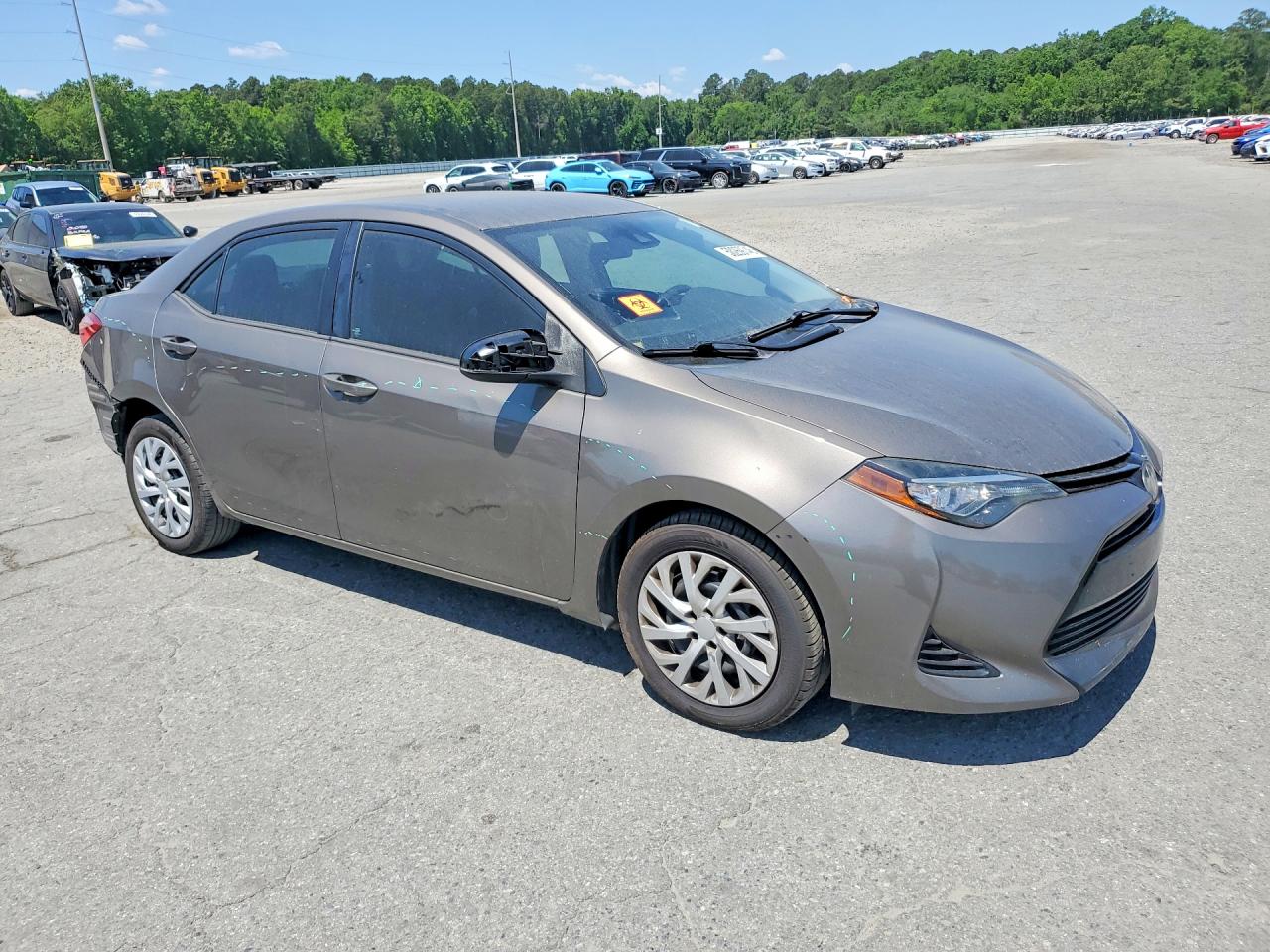 2017 TOYOTA COROLLA LE photo 7