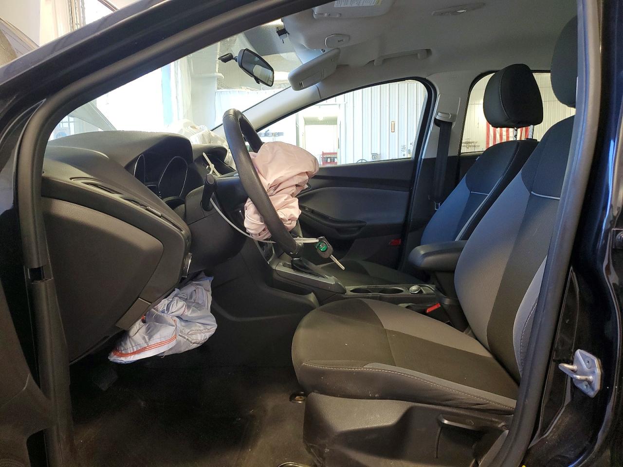 2014 FORD FOCUS SE photo 13