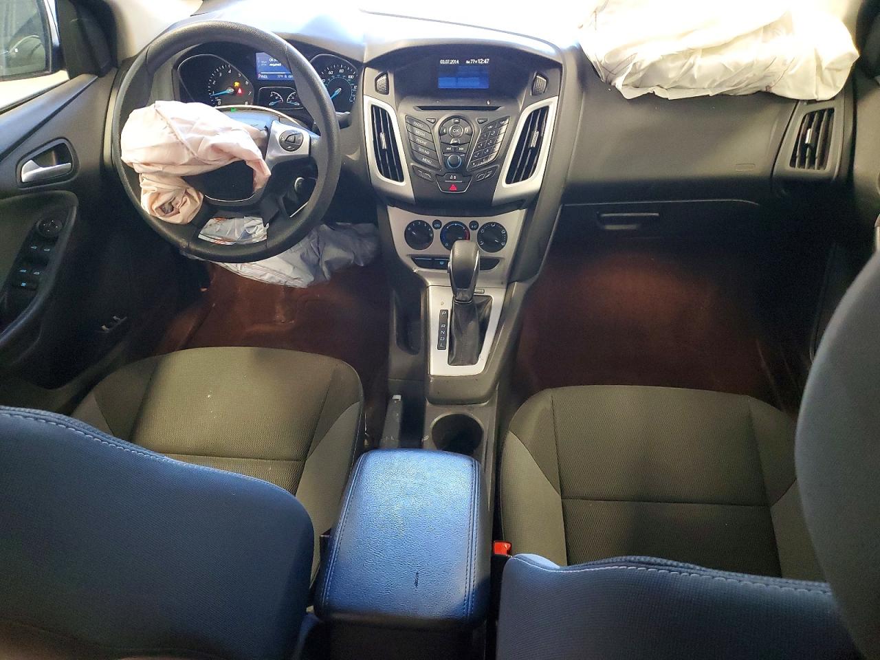 2014 FORD FOCUS SE photo 15