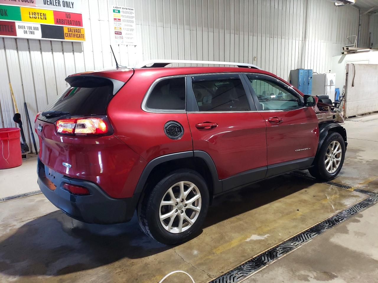 2016 JEEP CHEROKEE LATITUDE photo 3