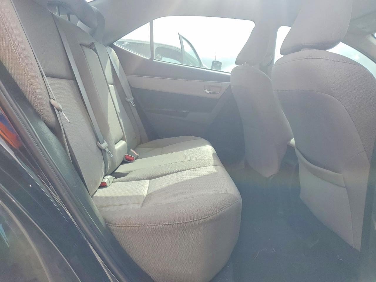 2016 TOYOTA COROLLA LE photo 19