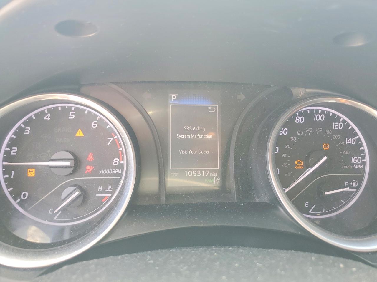 2018 TOYOTA CAMRY SE photo 17