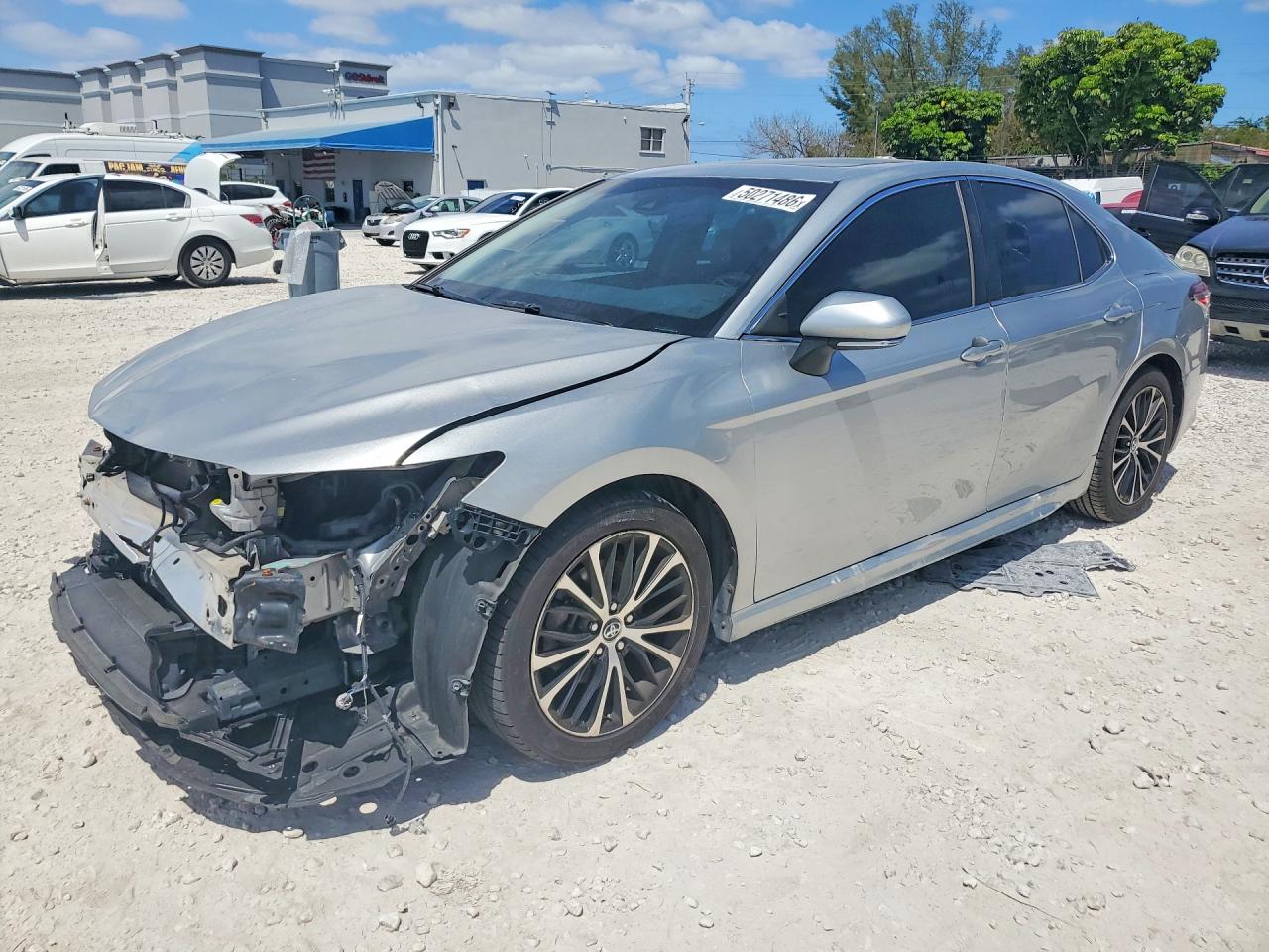 2018 TOYOTA CAMRY