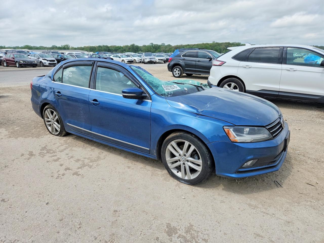2017 VOLKSWAGEN JETTA SEL photo 4