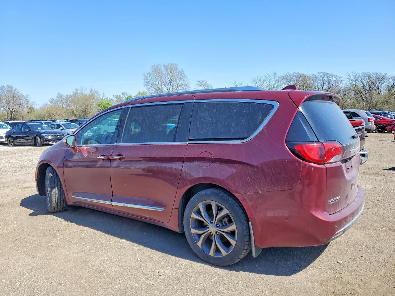 2019 CHRYSLER PACIFICA LIMITED photo 2