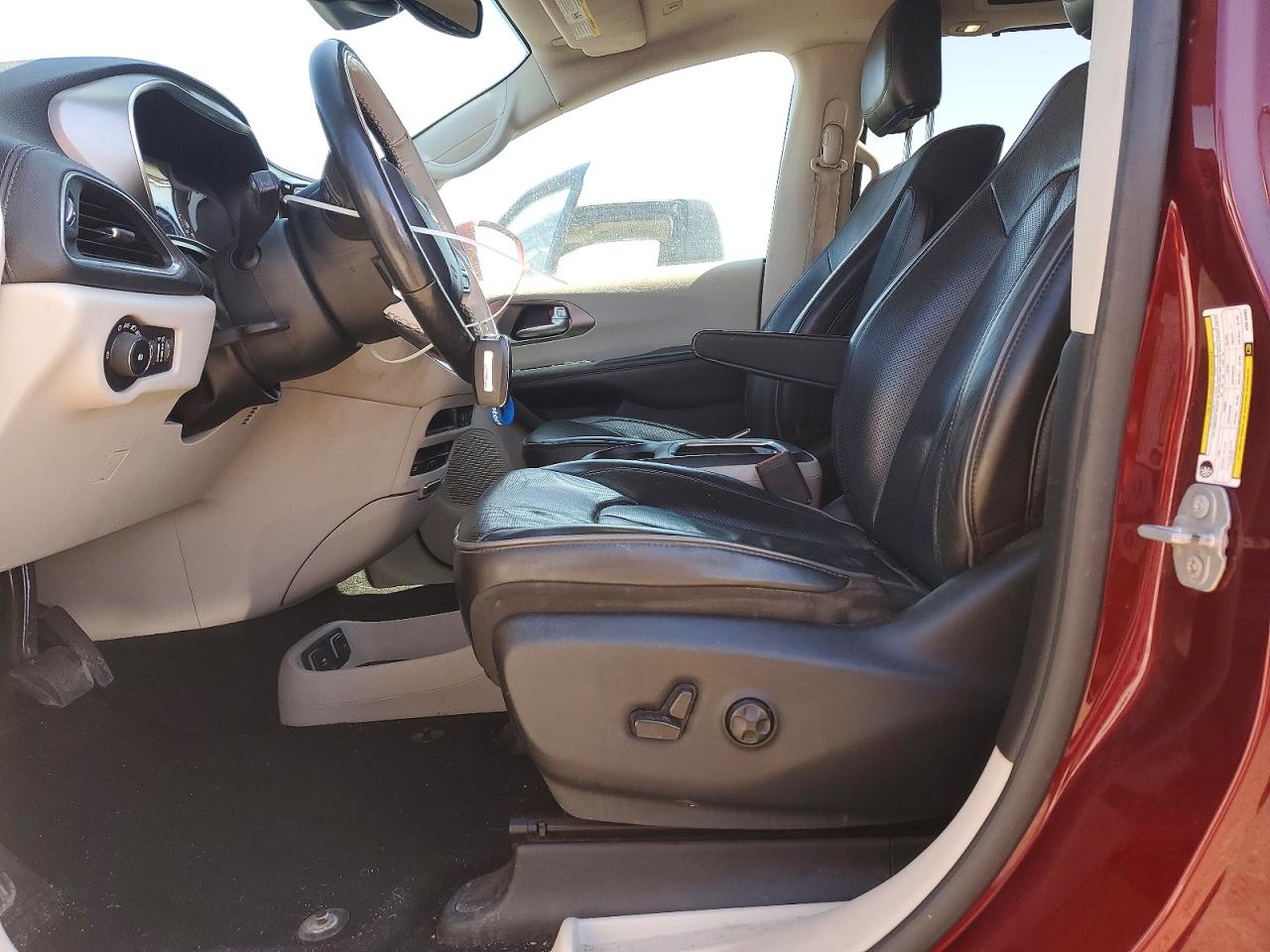 2019 CHRYSLER PACIFICA LIMITED photo 7