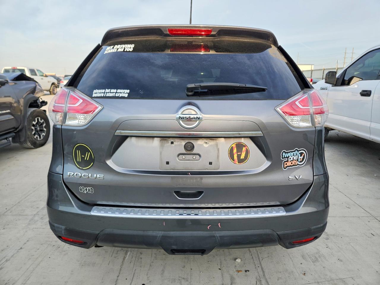 2016 NISSAN ROGUE SV photo 11