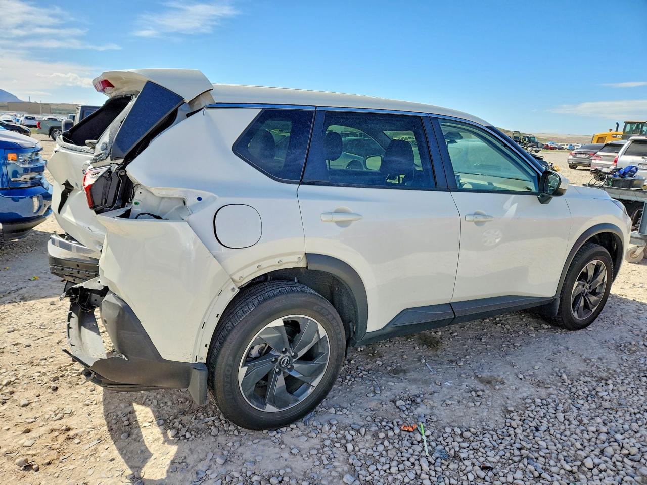 2023 NISSAN ROGUE SV photo 3