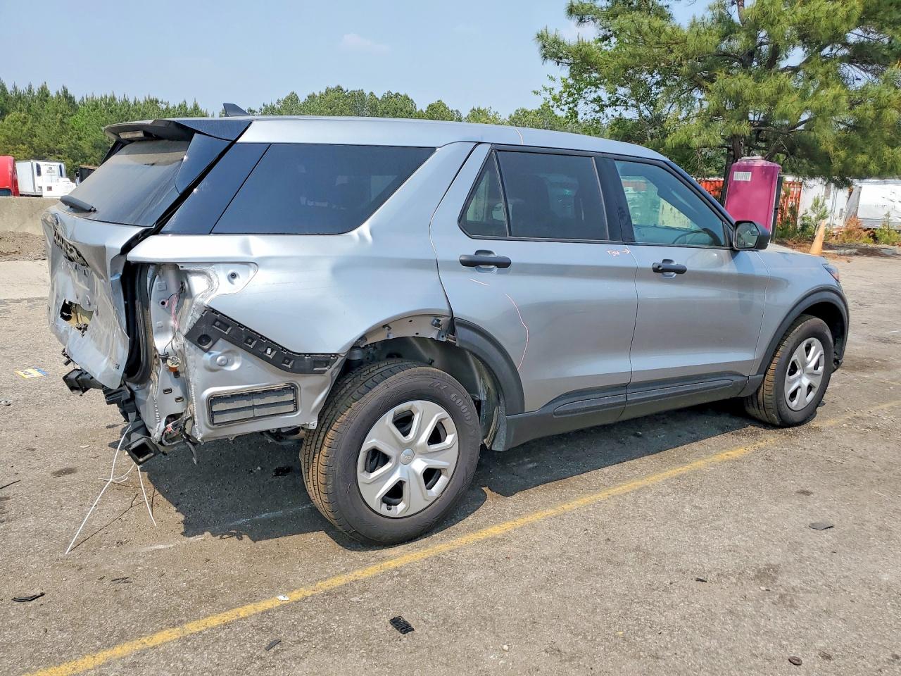 2023 FORD EXPLORER POLICE INTERCEPTOR photo 3