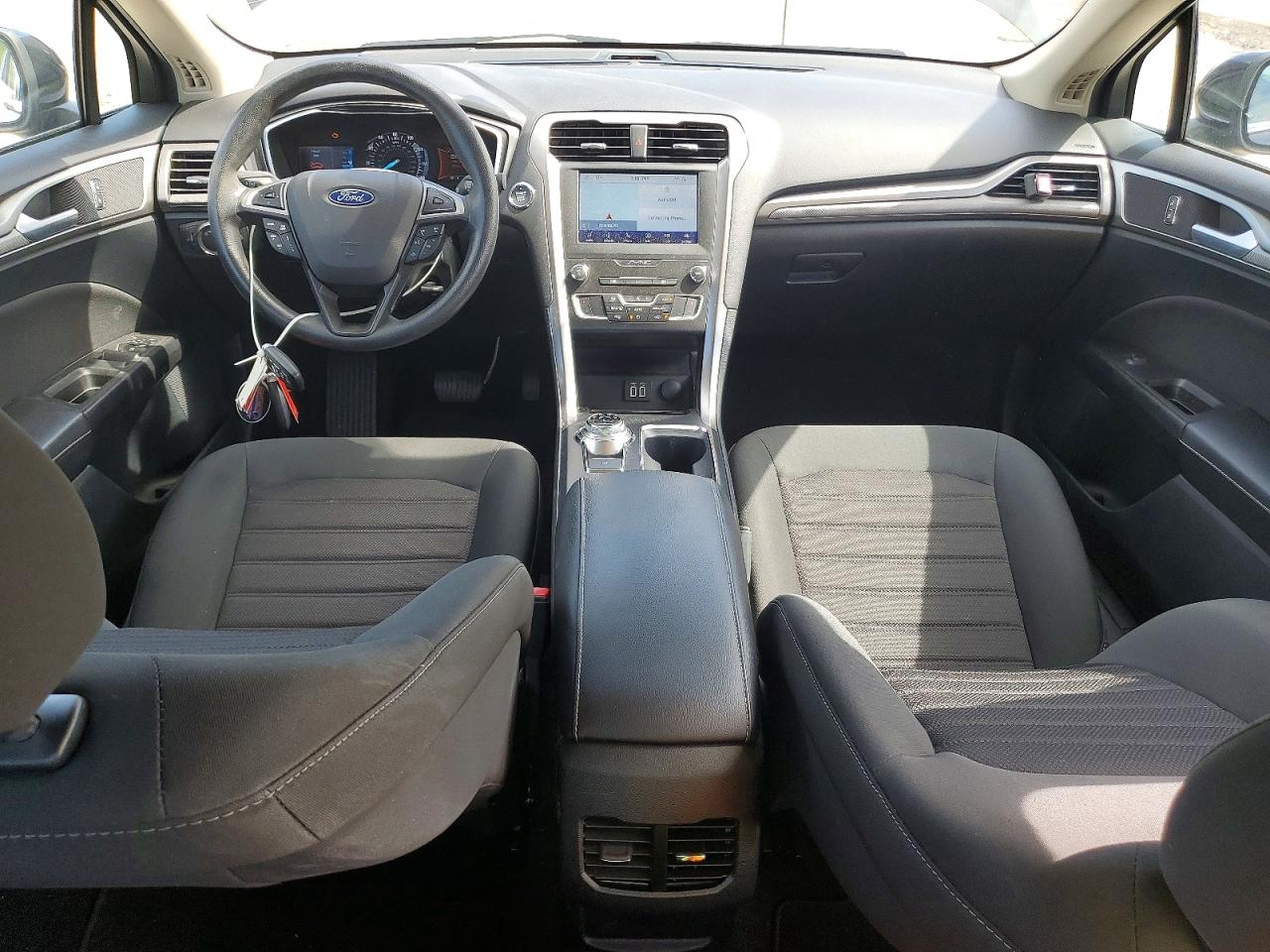 2020 FORD FUSION SE photo 8
