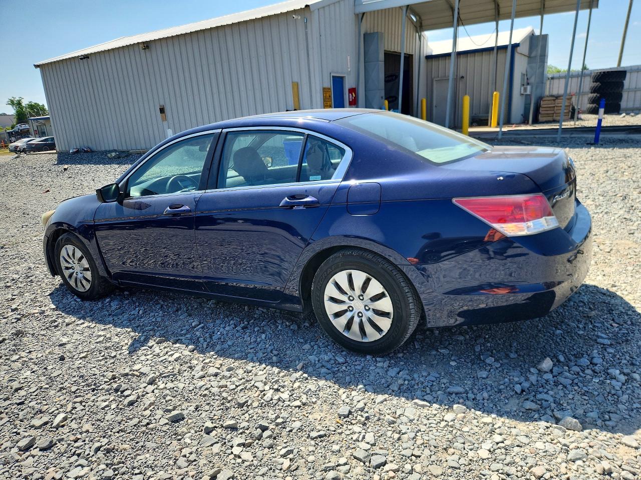 2010 HONDA ACCORD LX photo 4