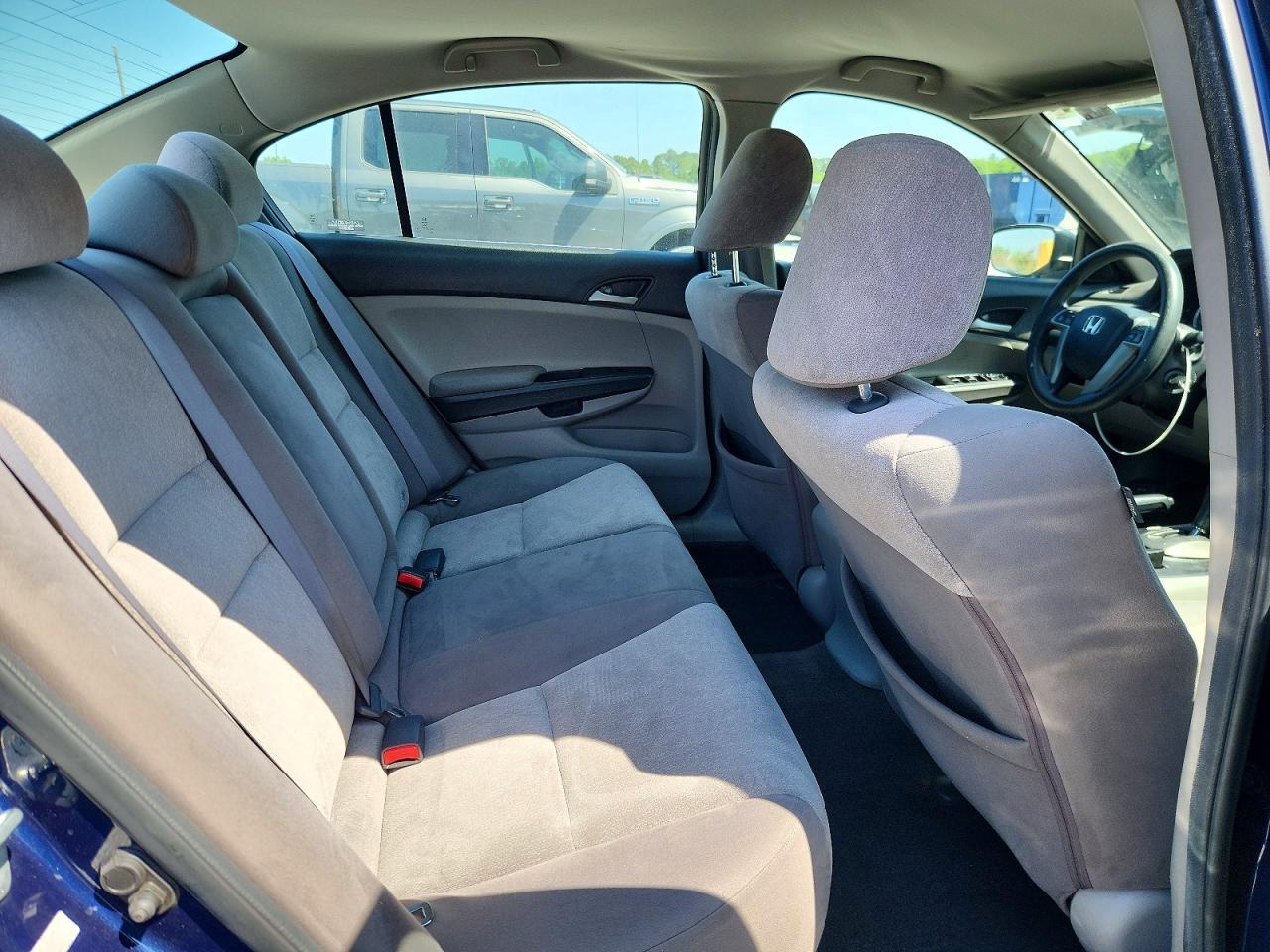 2010 HONDA ACCORD LX photo 28