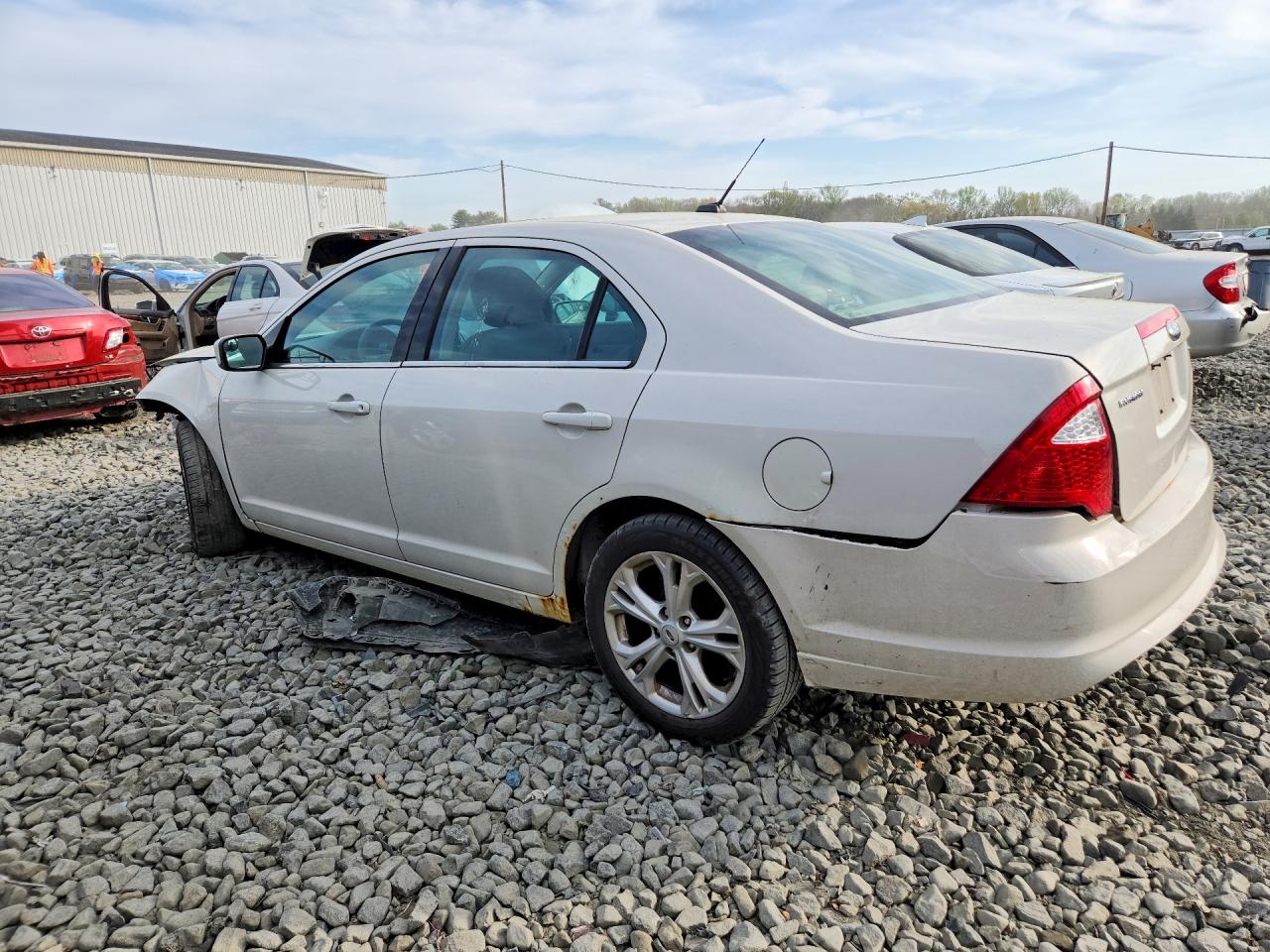 2012 FORD FUSION SE photo 3