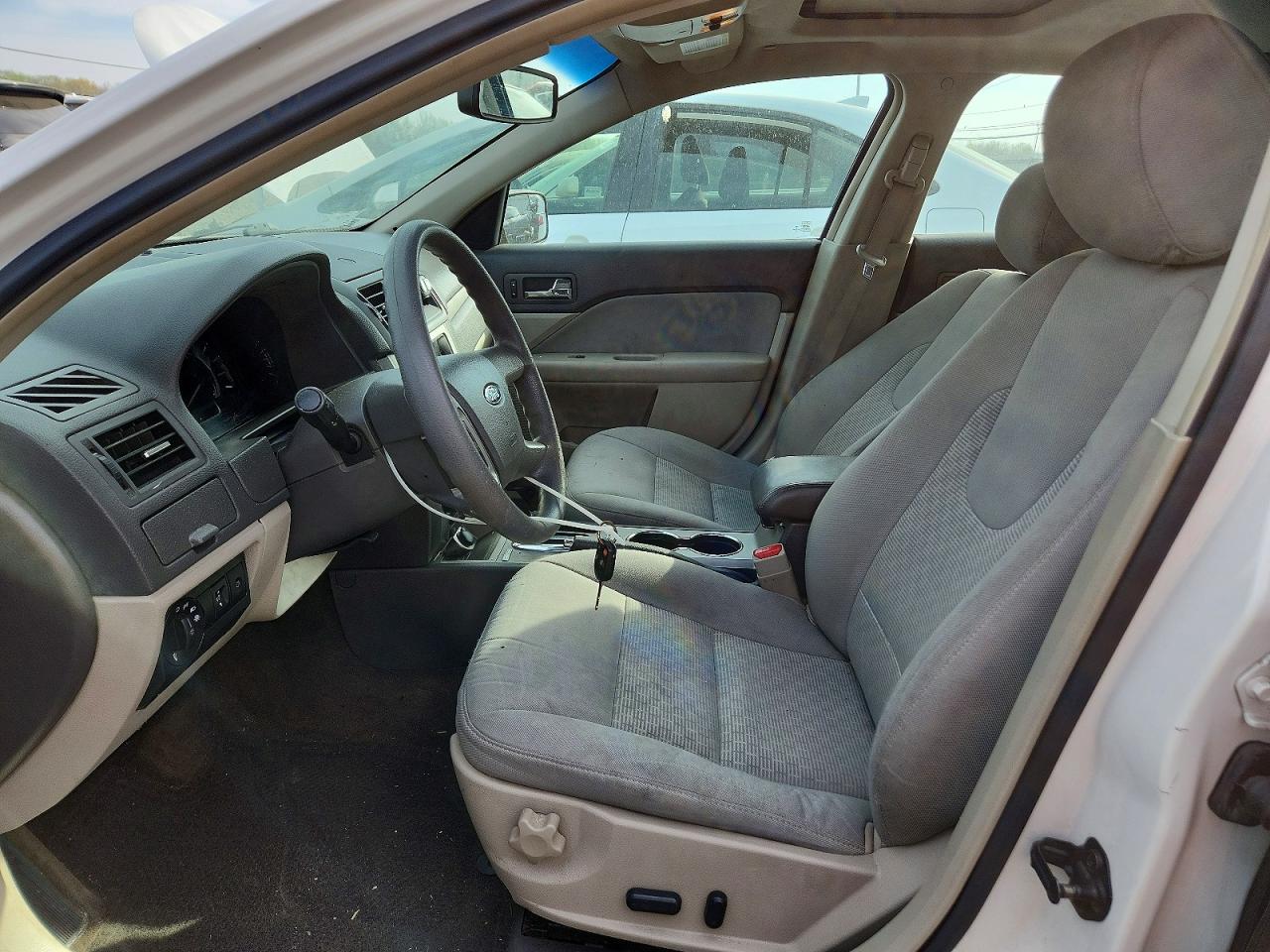 2012 FORD FUSION SE photo 13