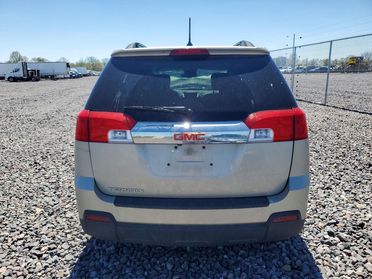 2013 GMC TERRAIN SLT photo 16