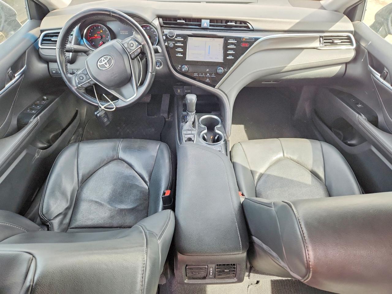 2018 TOYOTA CAMRY XSE photo 15