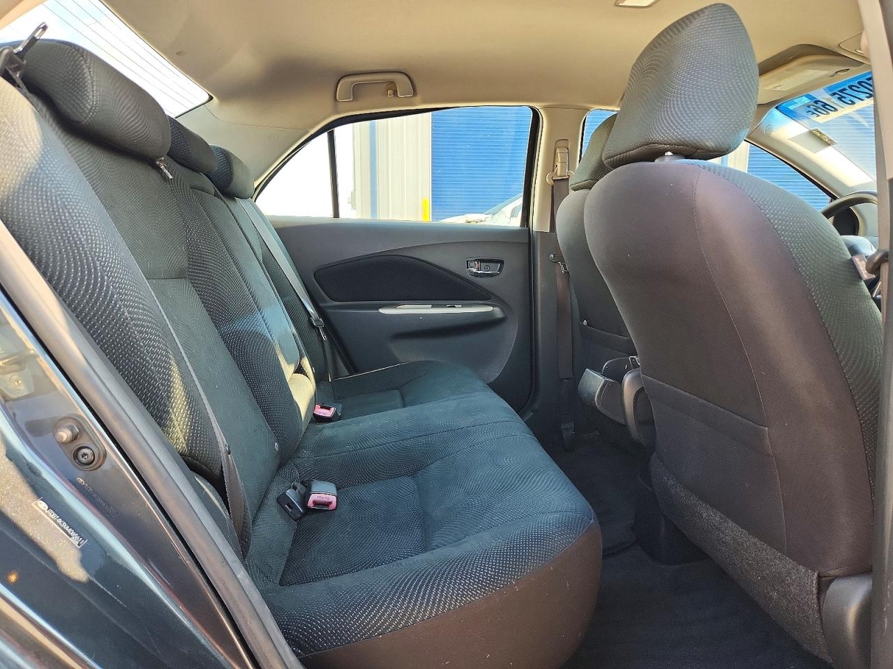 2010 TOYOTA YARIS BASE photo 19