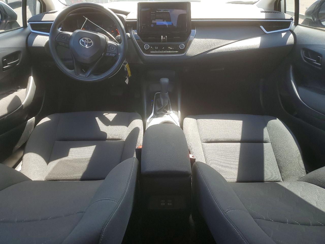2025 TOYOTA COROLLA LE photo 15