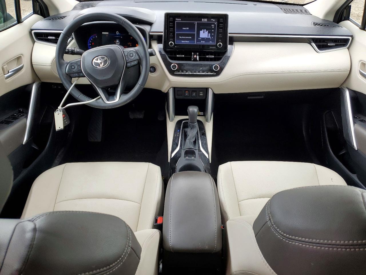 2022 TOYOTA COROLLA CROSS XLE photo 22