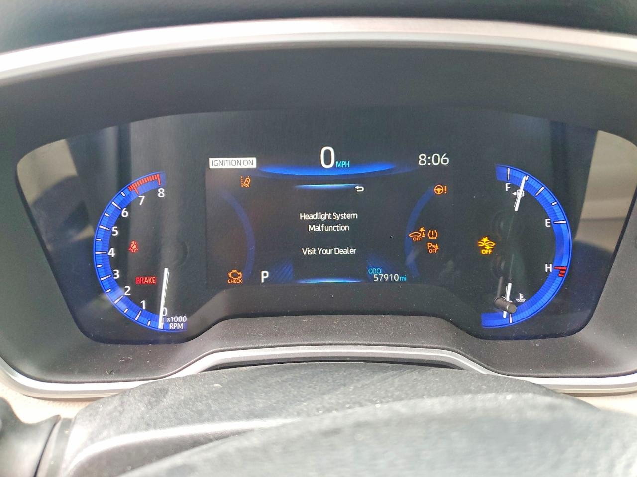 2022 TOYOTA COROLLA CROSS XLE photo 25