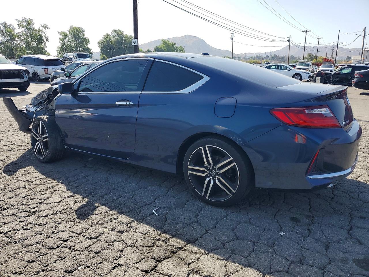 2016 HONDA ACCORD TOURING photo 3