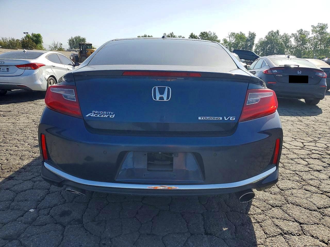 2016 HONDA ACCORD TOURING photo 11